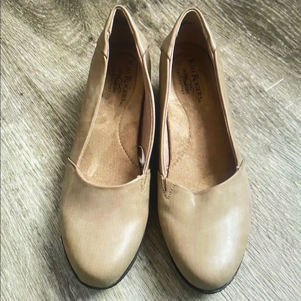 Kim Rogers Women's Tan Flats
